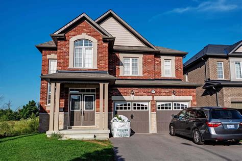 Book your personal tour today of this lovely 3 bedroom TOWNHOUSE. . 3 bedroom house for rent bowmanville